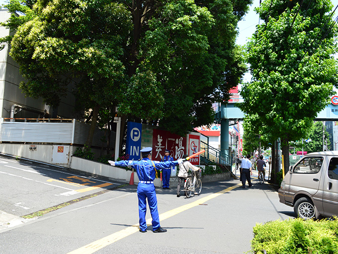 駐車場での警備